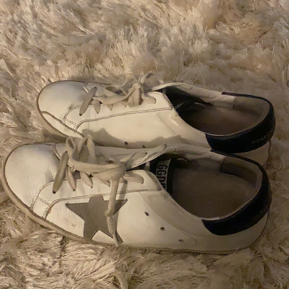 White superstar golden goose with grey star and navy back!!